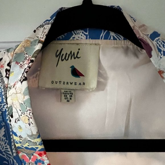 Pretty Yumi brand floral/abstract spring jacket - size US 8 - Picture 3 of 3